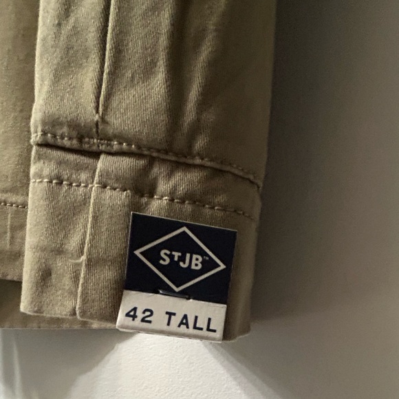 St. John’s Bay Men's Khaki 6 Pocket Cargo Shorts 42 Tall NWT - Picture 3 of 12
